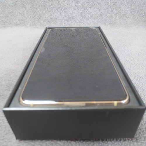 Samsung Galaxy S21 5G SM-G991Q 256GB Phantom Blue Tokyo Olympic Edition Buds Pro - Picture 4 of 9