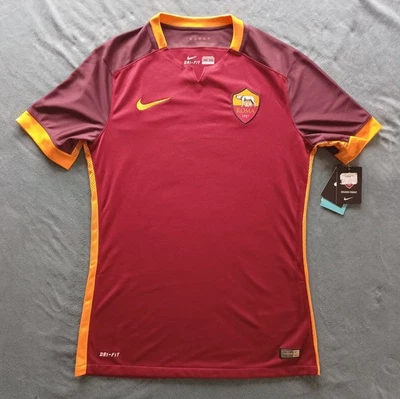 Nike AS Roma 2015/16 Home - Photo 1/4