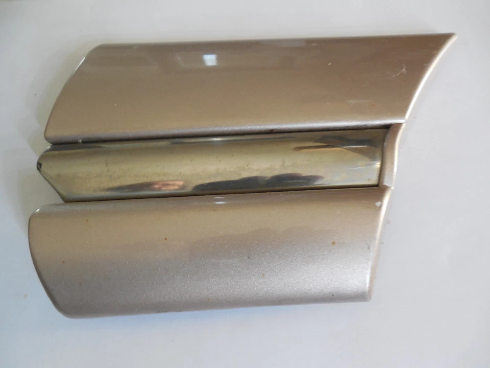 Buick Lesabre Limited 1997 1999 guardabarros delantero derecho moldura fabricante original usado dorado Foto 4 de 4