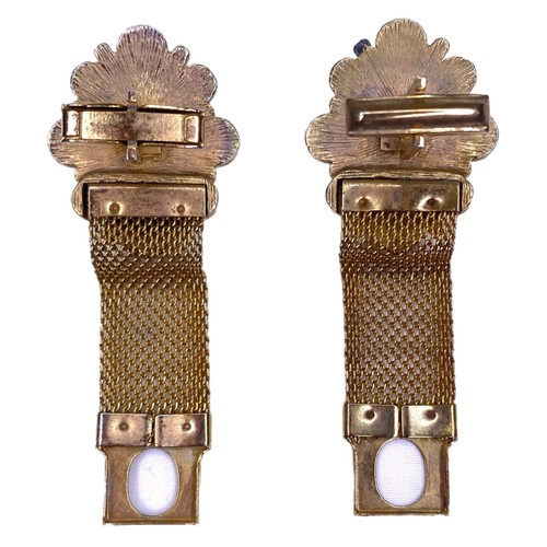 Vintage Gold Tone Mesh Wrap Around Green Roman Inspired Cufflinks - Picture 4 of 6