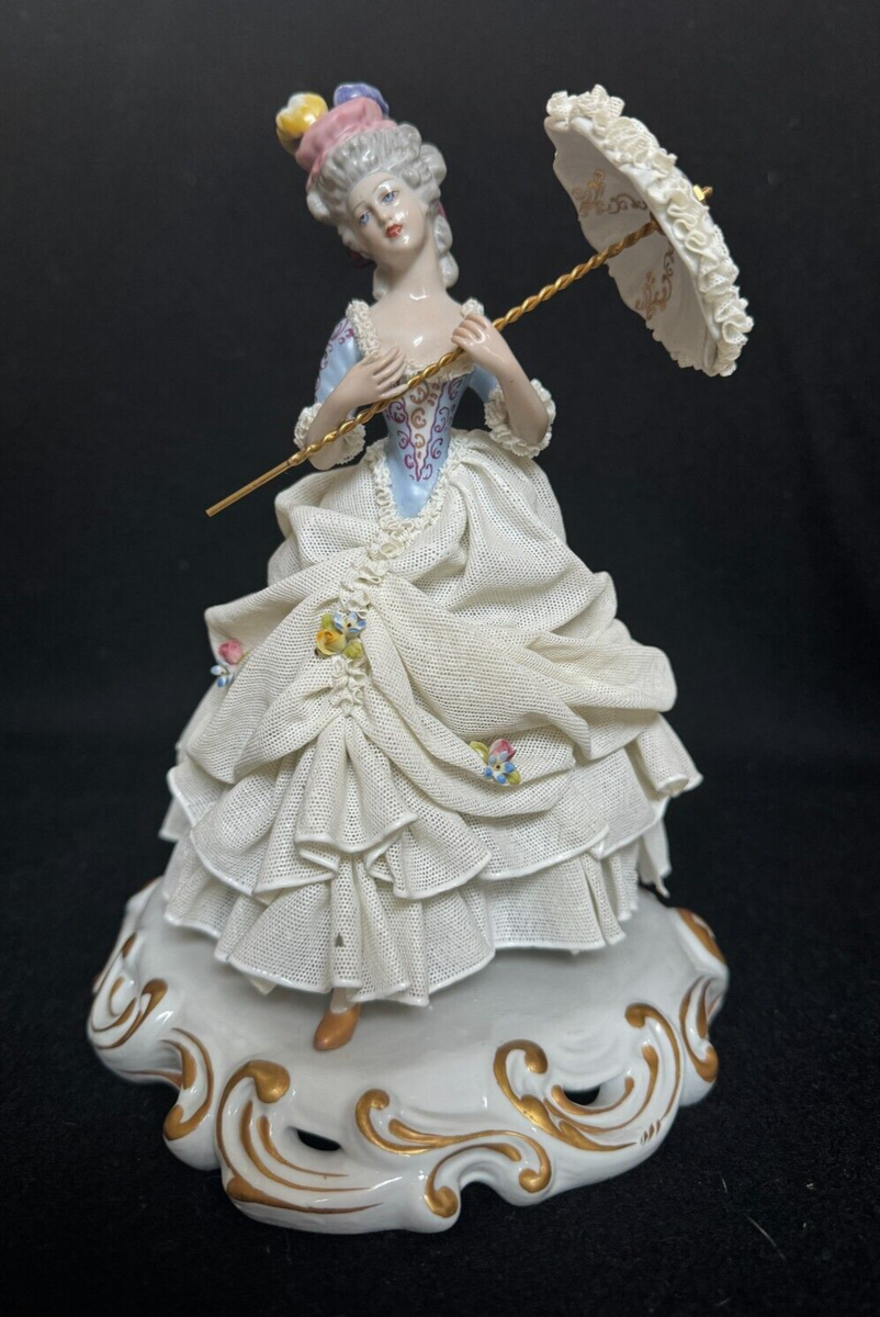 Capodimonte San Marco Porcelain Figurine 