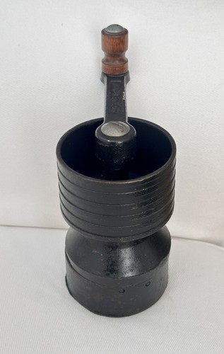 Robert Welch for Spong Model 80 Black Cast Iron Compact Coffee Mill England - 第 3/5 張圖片