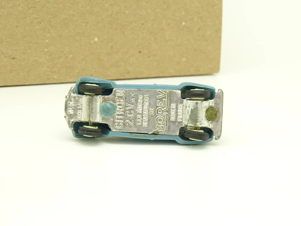 Norev Micro Miniature 1/86 HO - Citroen 2CV Blu - Immagine 3 di 3