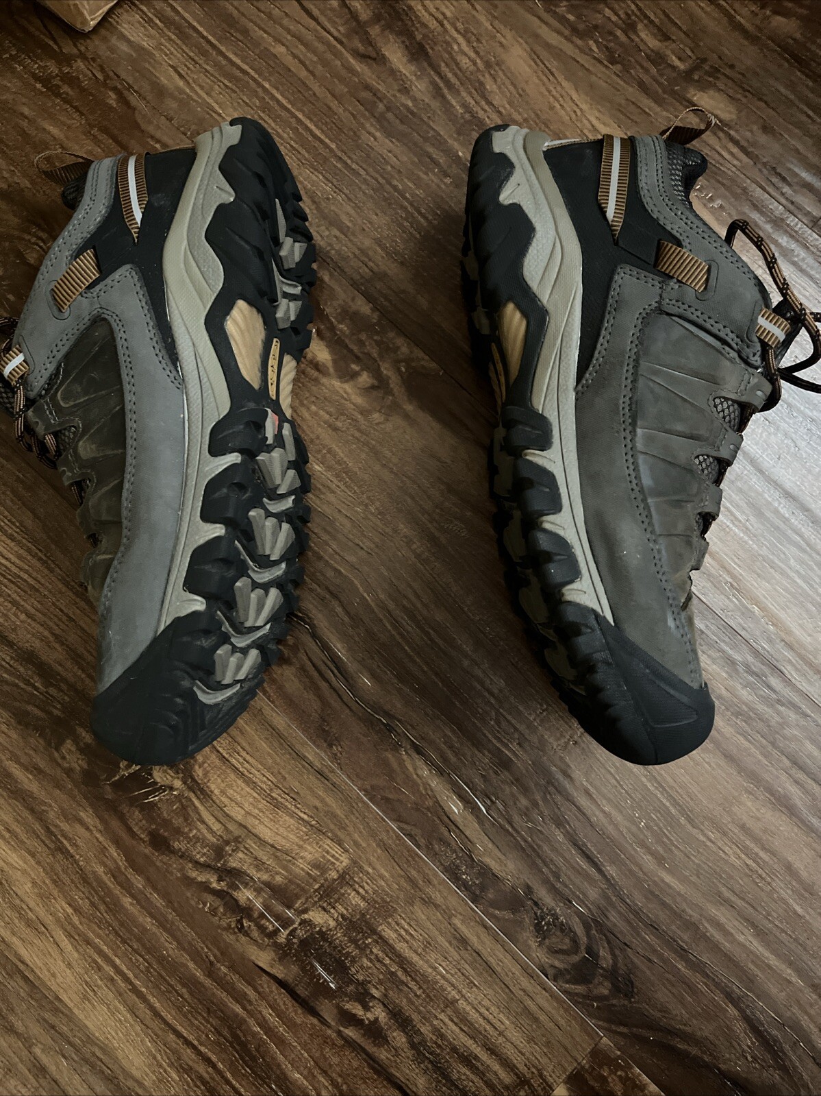 KEEN Scarpe da trekking impermeabili Targhee III da uomo 10 nero oliva marrone dorato