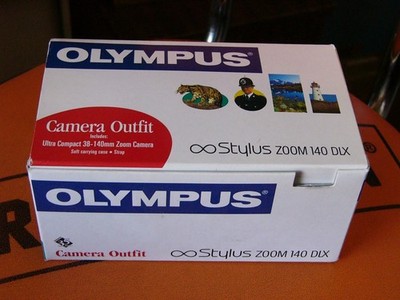 Olympus μ ZOOM140 DELUXE F0530-117-10v p Amazon.com : OM SYSTEM OLYMPUS Stylus Zoom 140 DLX 35mm Camera