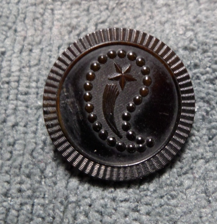 Vintage Antique Pressed Horn Carved Picture Button SHOOTING STAR Back CAEN