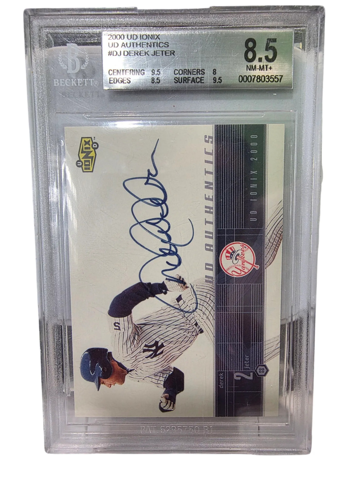 Derek Jeter 2000 UD Ionix UD Authentics #DJ BGS 8.5 Auto 10 