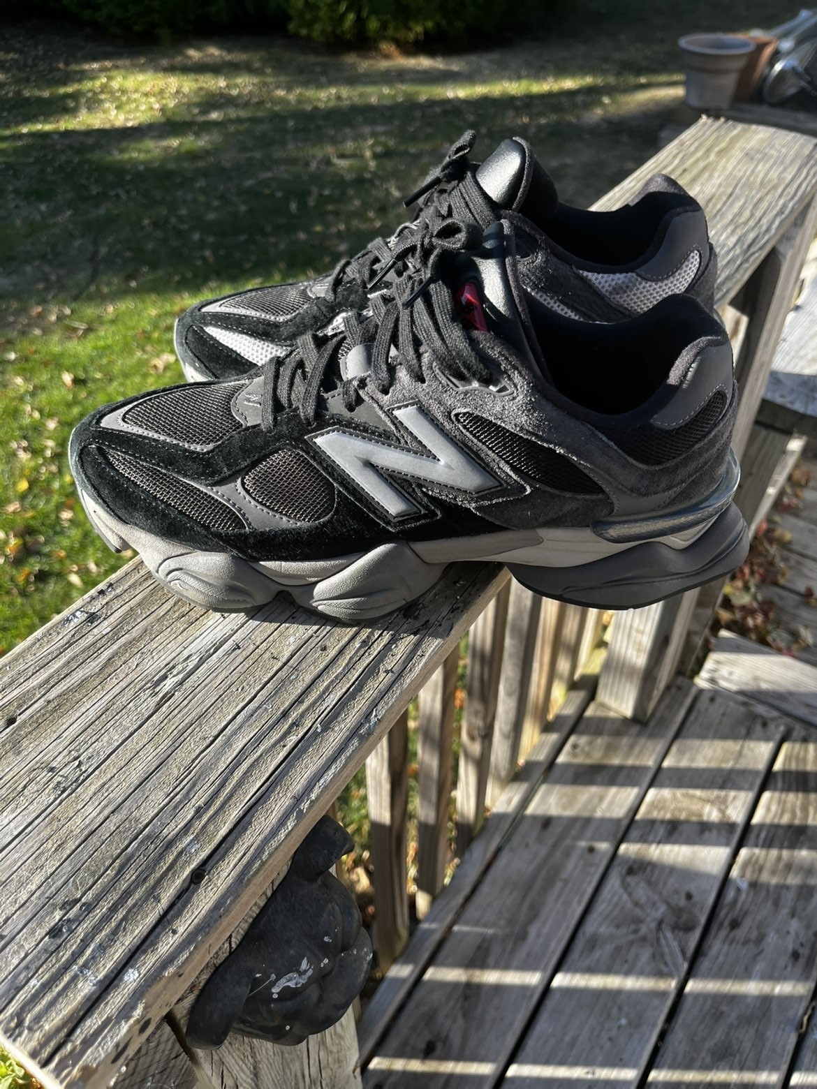 New Balance 9060 Men's Sneakers,  Size 9, Perfect Condition, pre-owned 