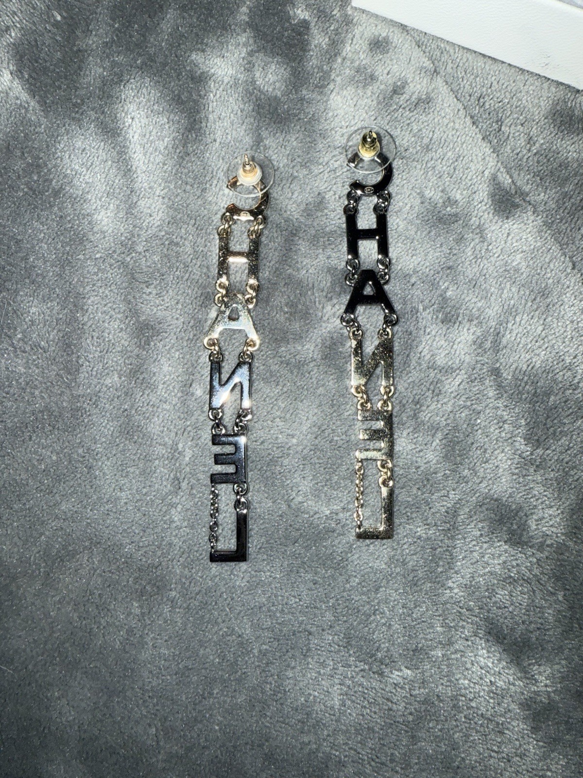 Chanel Authentic Dangling Earrings - image 7