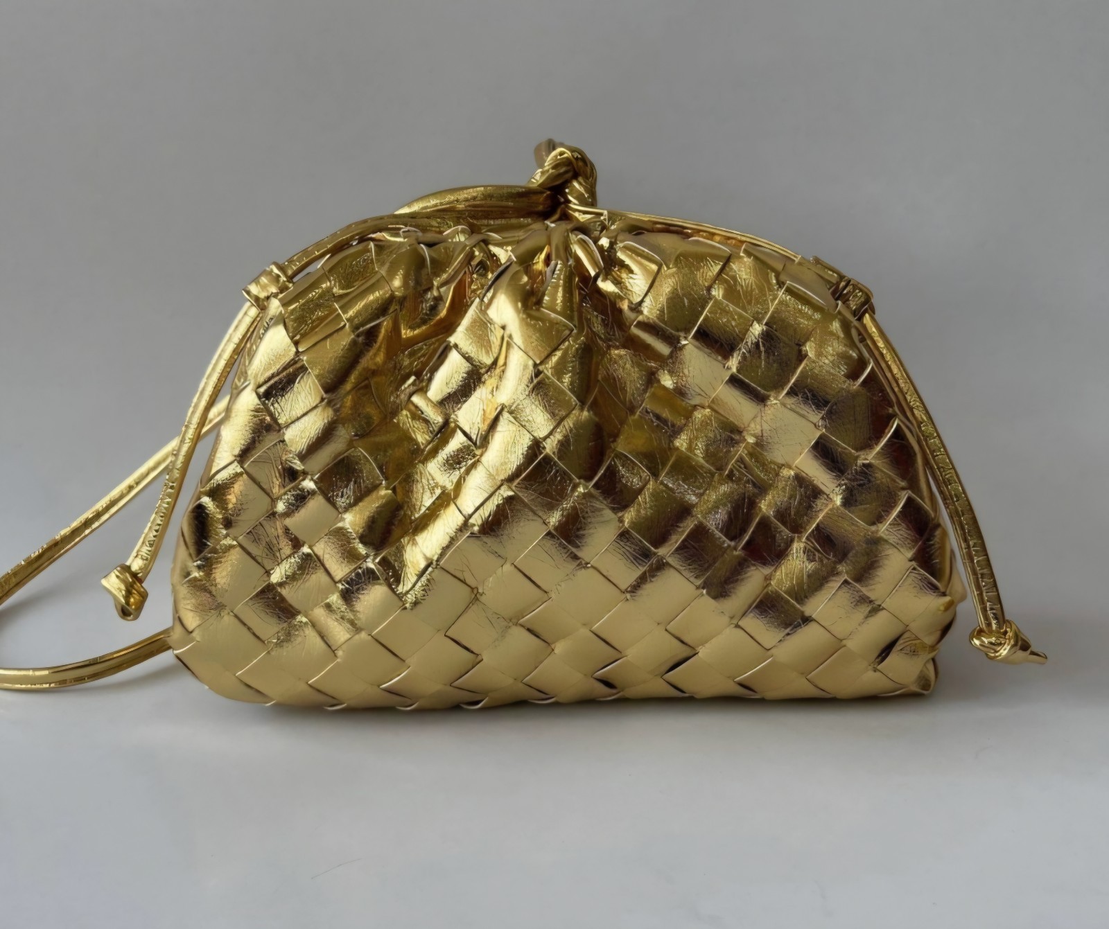 Minimalist Hand-Woven Clutch Shoulder Bag