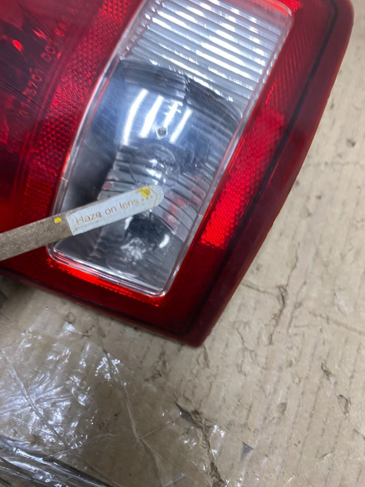 Задний фонарь правосторонний для Dodge Ram 1500 2002–2006 годов выпуска TYC U3147 DW - Изображение 4 из 4