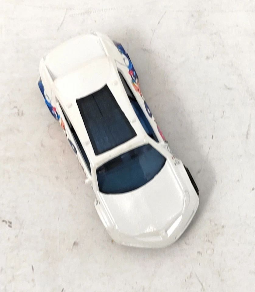 2001 Matchbox - Pontiac Piranha  - Image 2 of 4