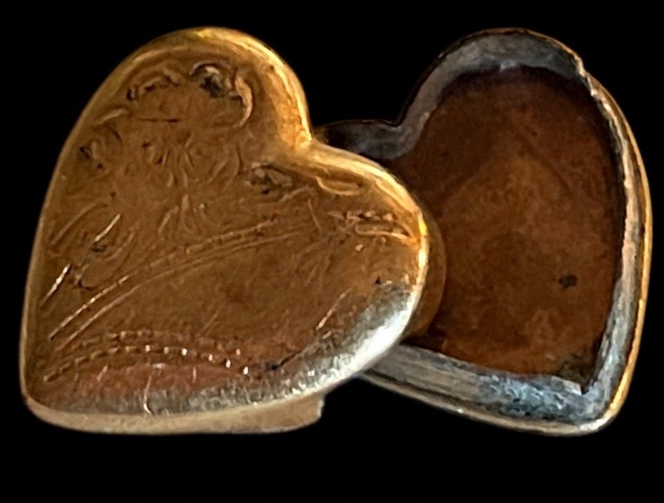 VTG Antique 12K Gold Filled Heart Locket Pendant Gob Engraved Floral Victorian