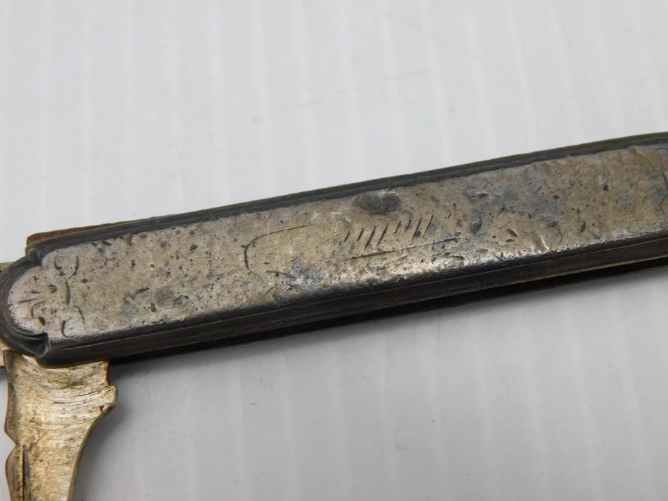 Navaja de bolsillo de plata vintage, marcas inglesas de fabricantes de plata, ¿años 1800? Foto 2 de 4