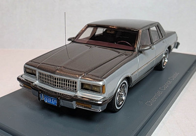 Neo Scale Models 1:43 1985 Chevrolet Caprice Classic Medium Gray Met/Silver Met