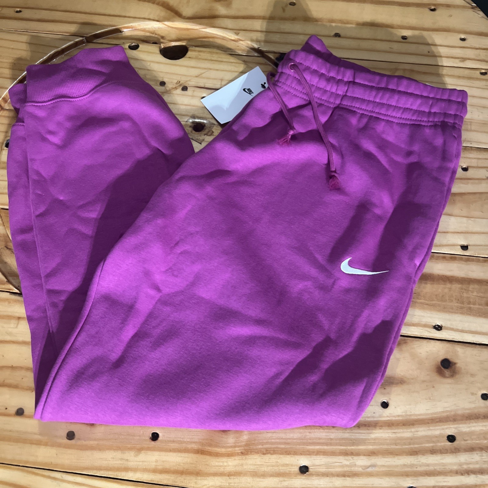 New w/Tags - Pink Women’s Size XL Nike Fleece Mid-Rise Sweatpants
