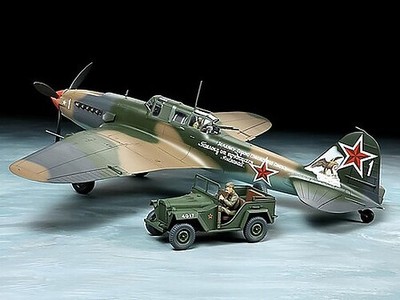 Tamiya Ilyushin IL-2 Shturmovik amp; Gaz-67B Set - Plastic Model Airplane Kit