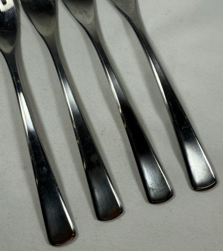 4 pcs WMF Cromargan DOMUS-BRASILIA Satin Stainless KOREA Flatware 7" SALAD FORKS - Image 3 of 4