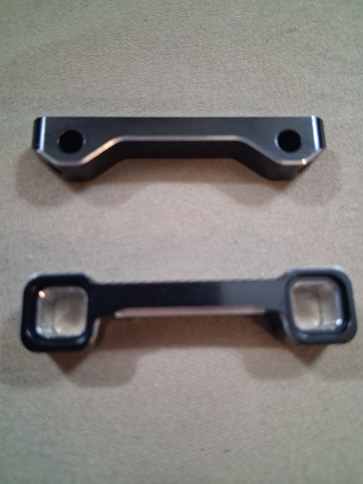 Exotek Racing 2067 Alloy Suspension Arm Mounts with Adjustable Toe, 22S 