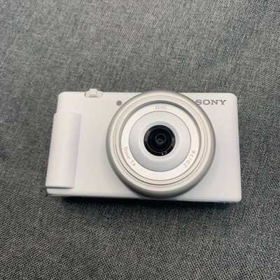 Sony ZV-1F Vlog Camera 4K for Content Creators and Video Recorders White Wi-Fi