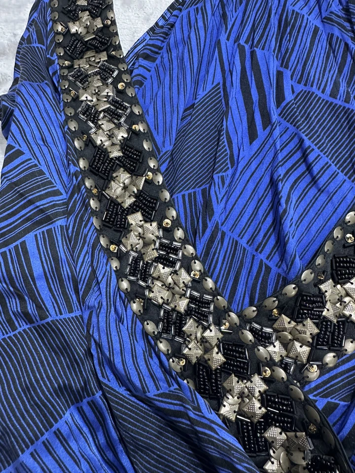 Top camisola sin mangas BEBE para mujer talla pequeña azul halter anillo trasero usado en excelente estado Foto 2 de 4