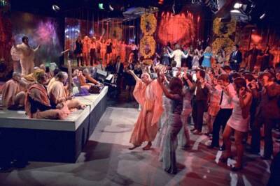 Radha Krishna Temple singers perform the song Hare Krishna Mantra - Old Photo 3