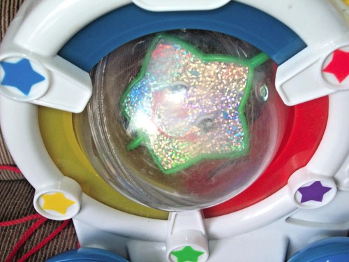 Fisher Price Sparkling Symphony Drum Along Bear 2001 Musical LightUp Pull Toy - 第 3/4 張圖片