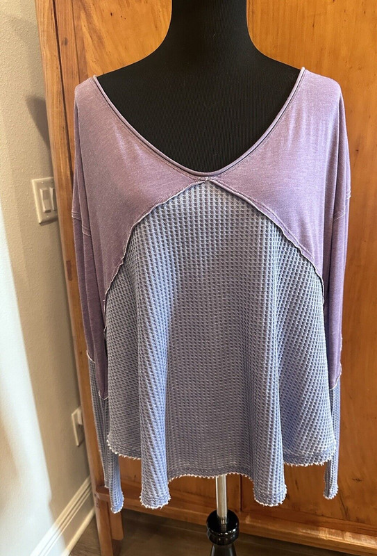 We The Free Womens Shirt Tee Top Thermal V-Neck Purple MEDIUM