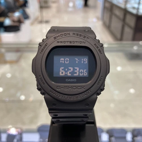 Casio G-Shock Resin Strap Men Watch DW-5750E-1BDR Original New