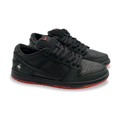 8.5 US - NIKE SB DUNK LOW BLACK PIGEON 2017