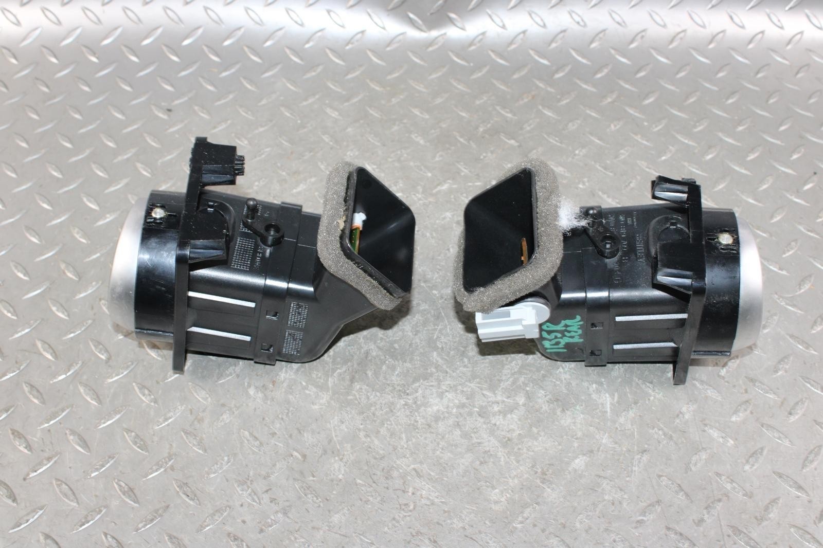 Bentley Flying Spur 2013-2018 REAR+LEFT, RIGHT Air vent