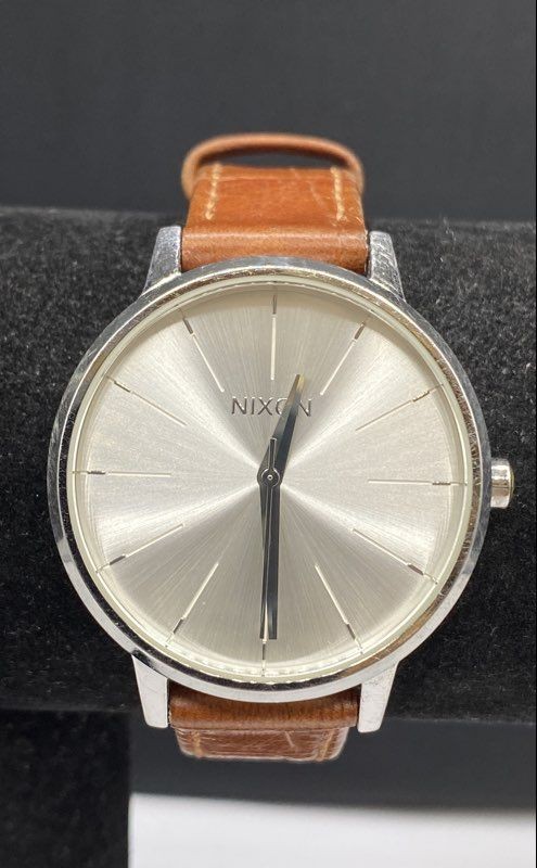 Nixon Stainless Steel 37.0 mm Analog Quartz Women's Wristwatch