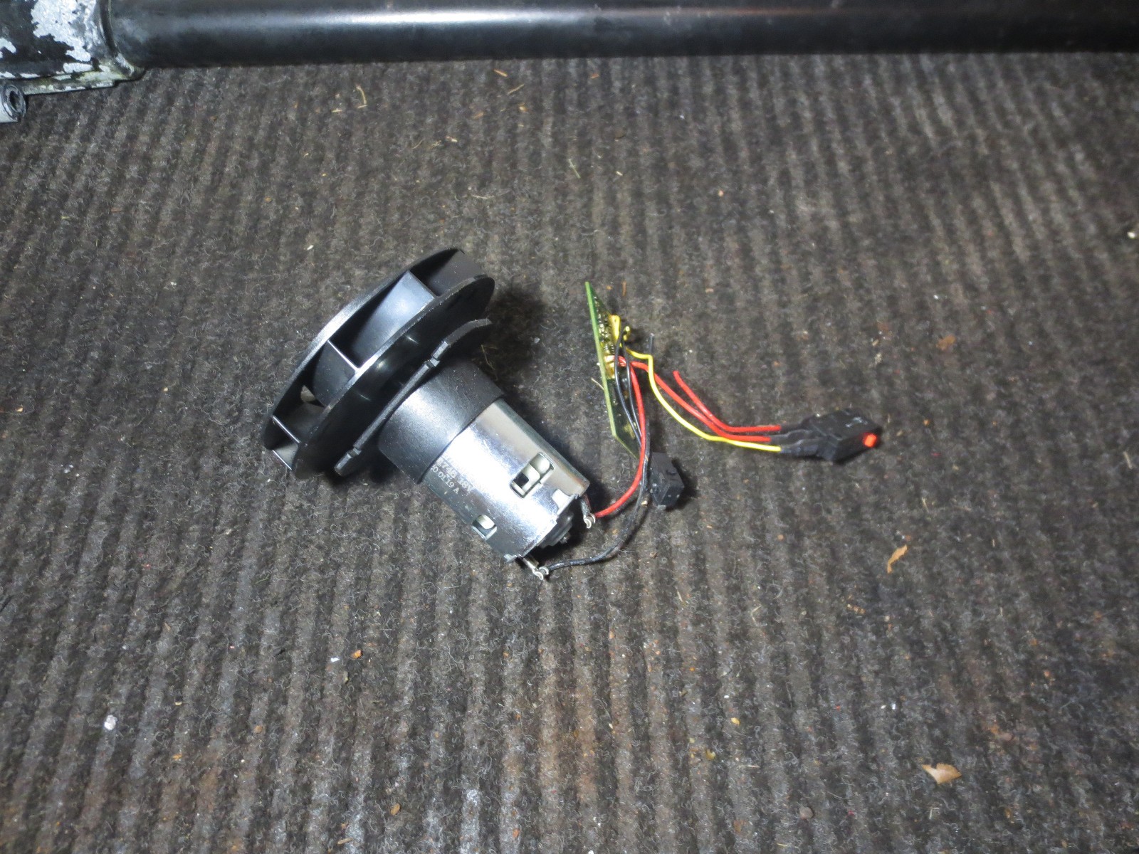 Black and decker power broom LSW321 20v Motor and Controller