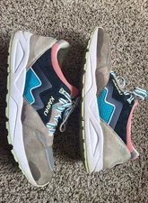 Karhu Aria 95 "Laurel" Oak/Jet Black/Blue/Pink/White Shoe Sneaker Mens US 10