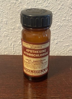 RARE! Antique APOTHESINE HYDROCHLORIDE Local anesthetic Parke Davis & Co￼