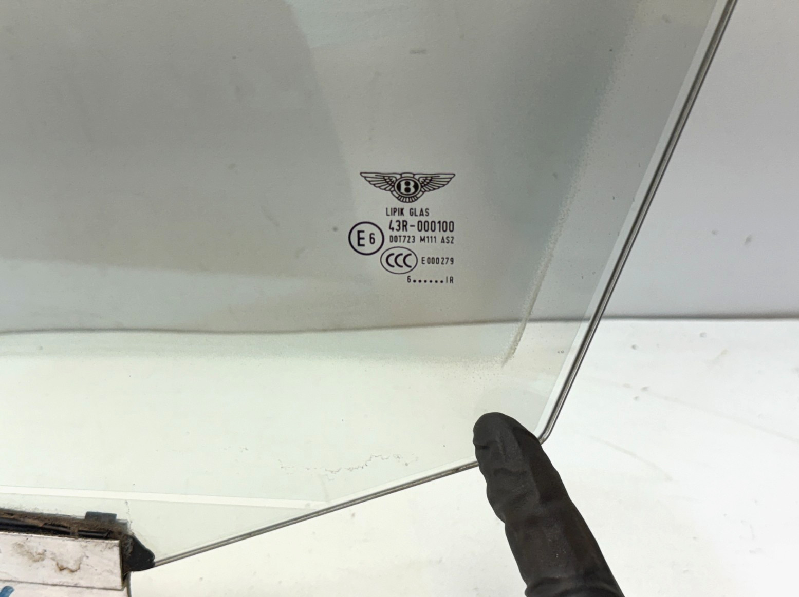 06-12 Bentley Continental Flying Spur Front Left Driver Door Glass Window PO43