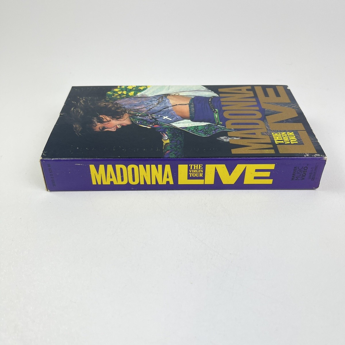 マドンナ ザ・バージン・ツアー ライヴ　 [VHS] マドンナ ザ・バージン・ツアー ライヴ [VHS]