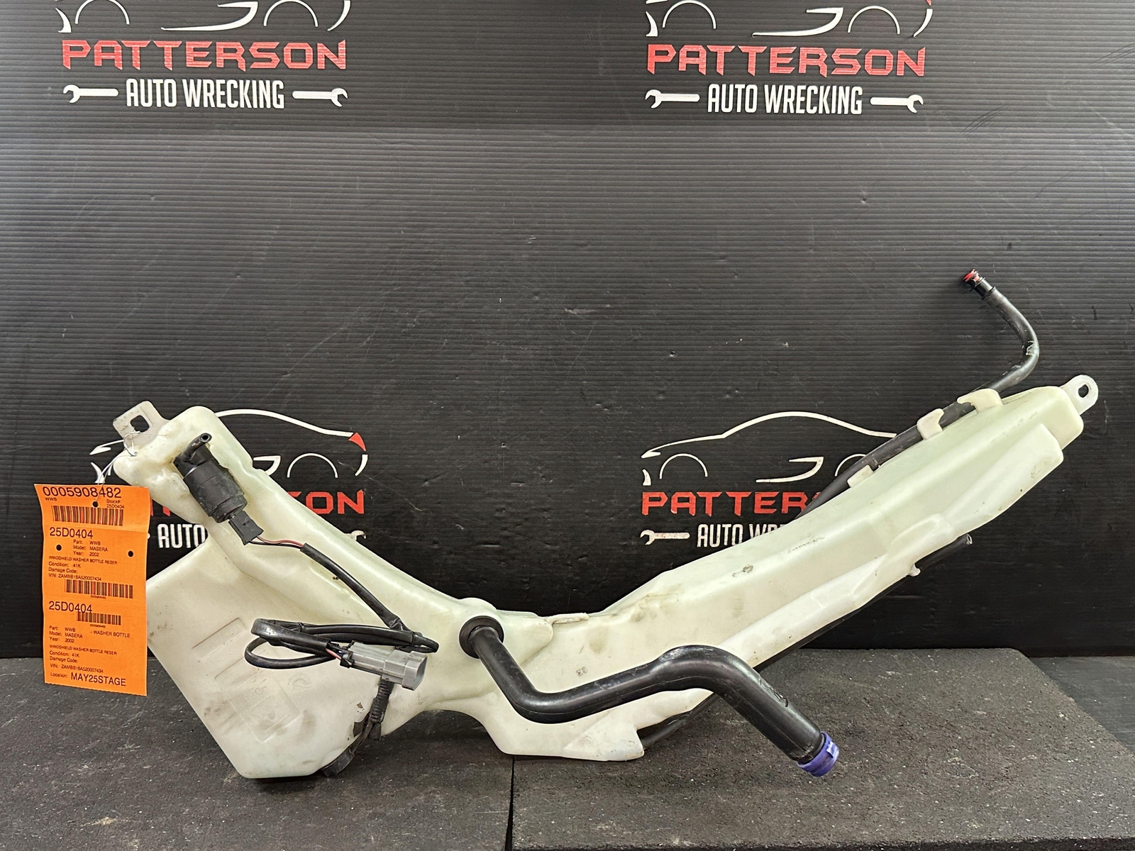 02-06 MASERATI SPYDER WINDSHIELD WASHER BOTTLE RESERVOIR