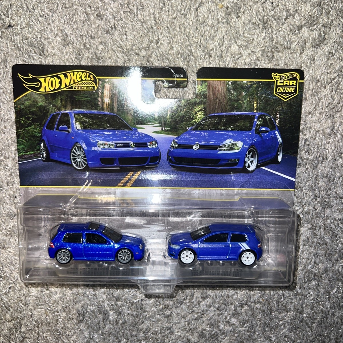 Hot Wheels 2026 Premium Twin Pack 2004 Volkswagen Golf R32 & Golf