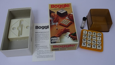 BOGGLE . PARKER . Hasbro . 1978 . Wortspiel Buchstaben