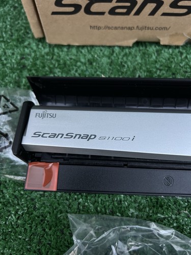 Fujitsu Scansnap S1100i Small Business Mobile Scanner For PC Or MAC W/ USB Cord - Picture 2 of 12