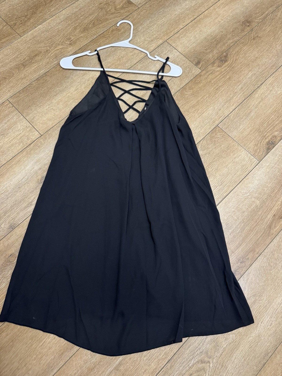 NWOT Everly Black Mini Loose Slip Dress Sleeveless Strappy Back Lined S