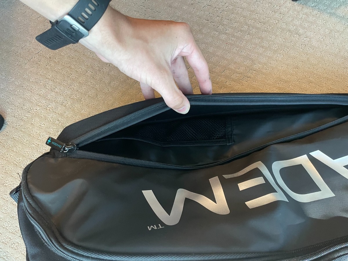 DIADEM TOUR 12 PACK NOVA RACKET BAG (BLACK/CHROME), Holds up to 12