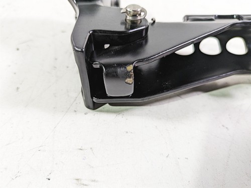 2020 Triumph Street Scrambler 900 Right Rider Footpeg Foot Peg T2081790 - Picture 12 of 12