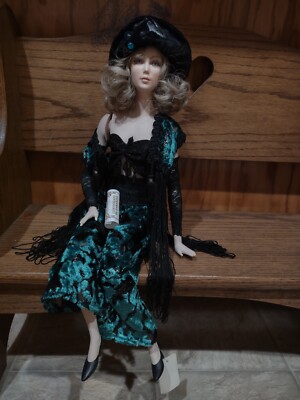 ITALY ビスクドールMarigio ヴィンテージ Limited Edition Creazioni Marigio Porcelain Doll, 1920s Flapper