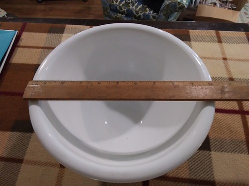 Large Vitrock Mixing/Serving Bowl by Anchor Hocking 1940's 10 1/4 x 5 1/8 - Picture 6 of 9