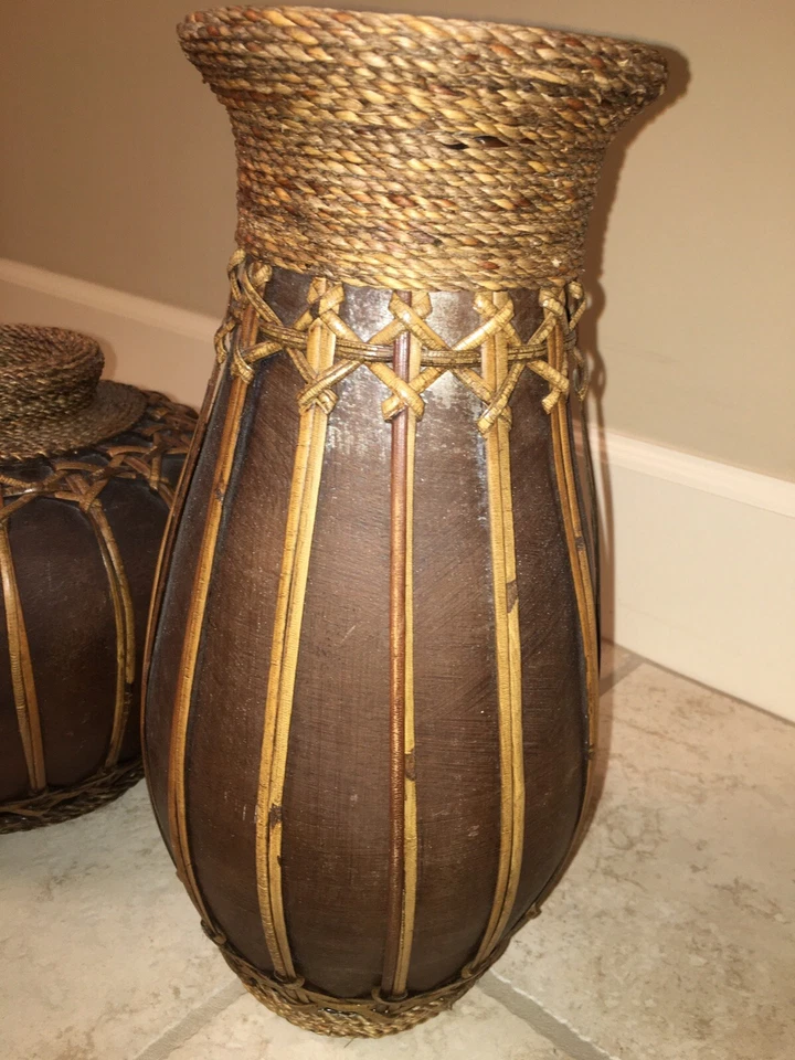 Jarrón y maceta de bambú y mimbre Foto 2 de 4