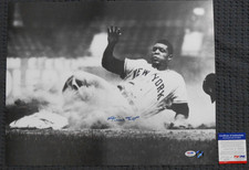 Willie Mays Signed 16 x 20 Photo - PSA Authenticated