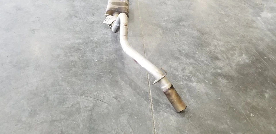 93 GMC TYPHOON DYNOMAX MUFFLER EXHAUST ASSEMBLY - Image 4 of 4