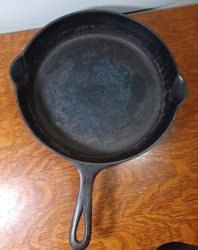 Antique Griswold #10 Cast Iron Skillet with Large Block Logo 716 A